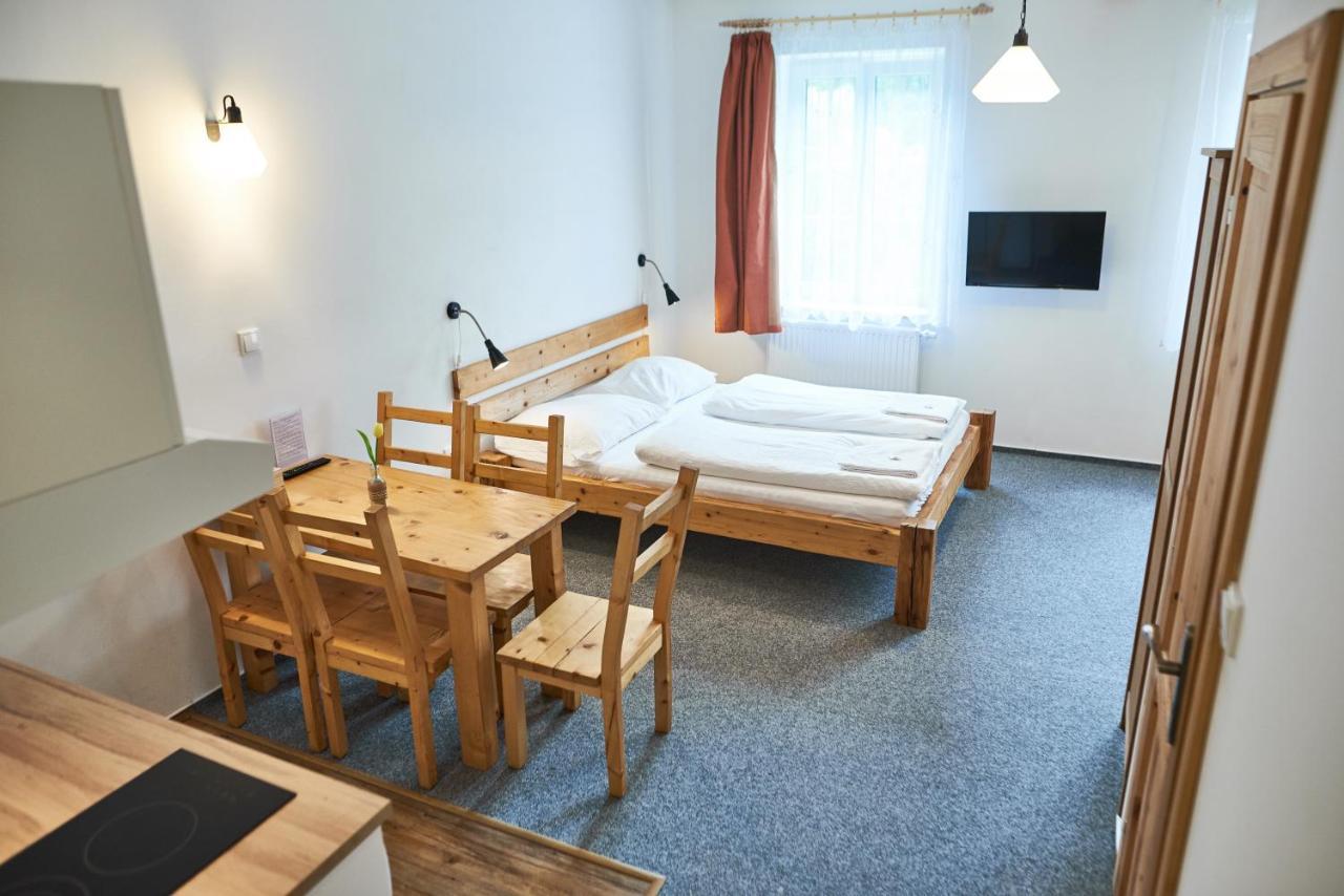 בילה Apartmany Na Fare מראה חיצוני תמונה